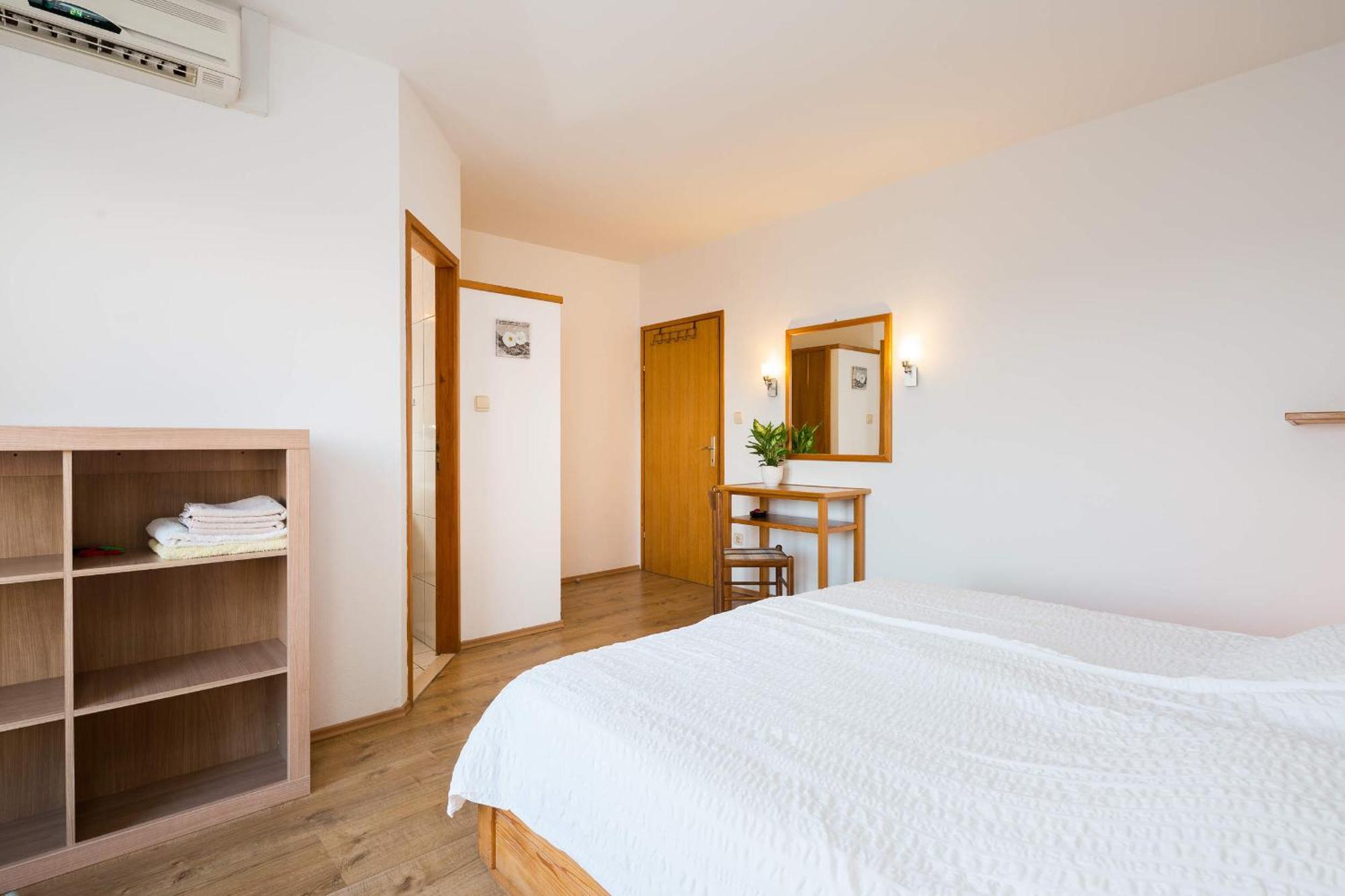 Pansion Marjan Otel Zavala Oda fotoğraf