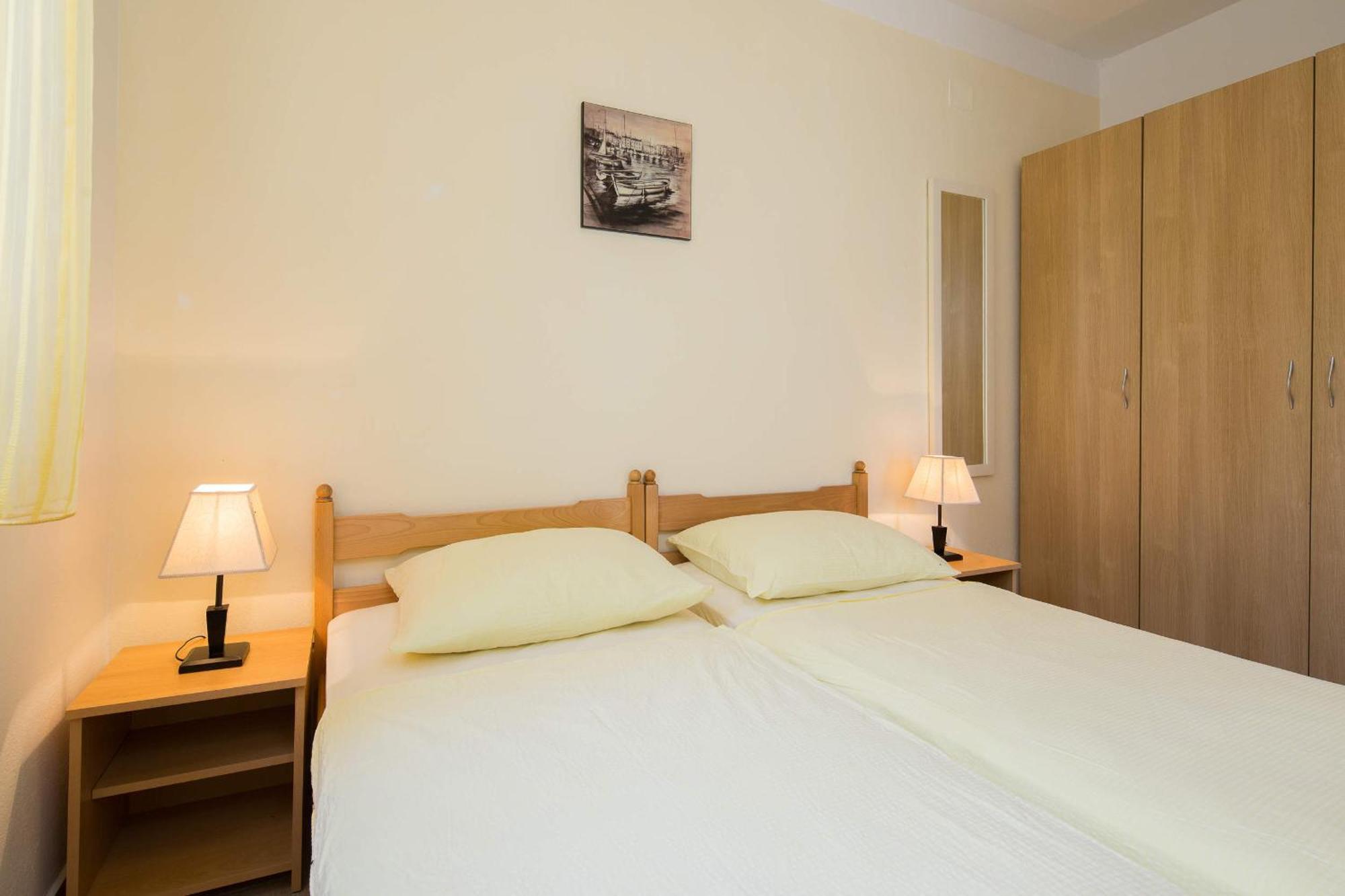 Pansion Marjan Otel Zavala Oda fotoğraf