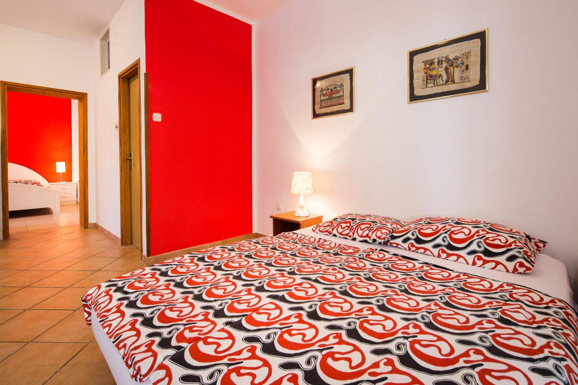 Pansion Marjan Otel Zavala Oda fotoğraf